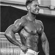 Entrenador personal con bastante experiencia y titulación. He trabajado en gimnasio y como entrenador personal